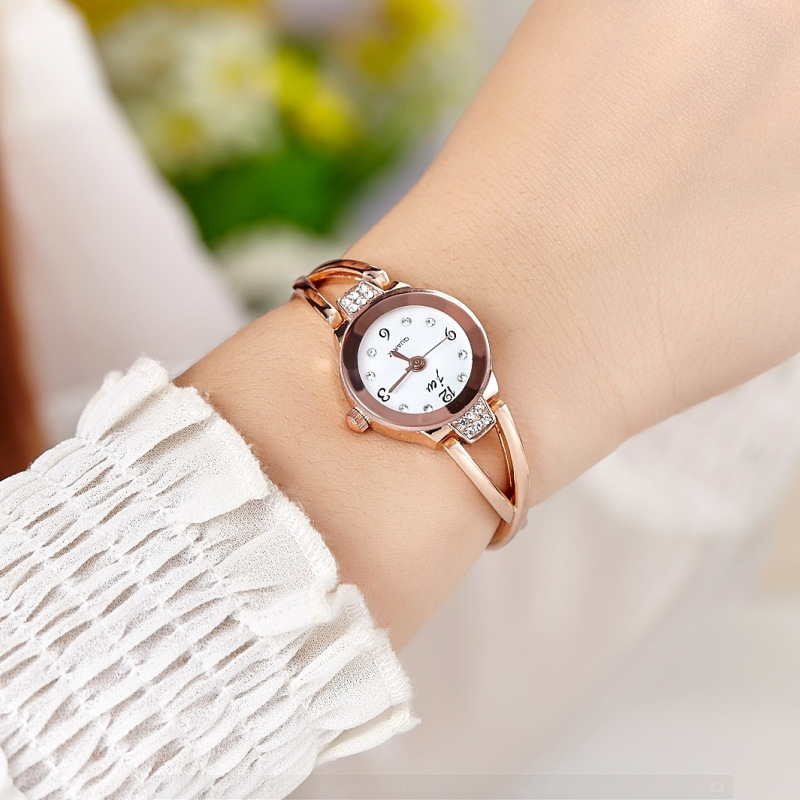 New Trendy Women Bracelet Watc – Minimalist Thin Watch Bewertung und Preis