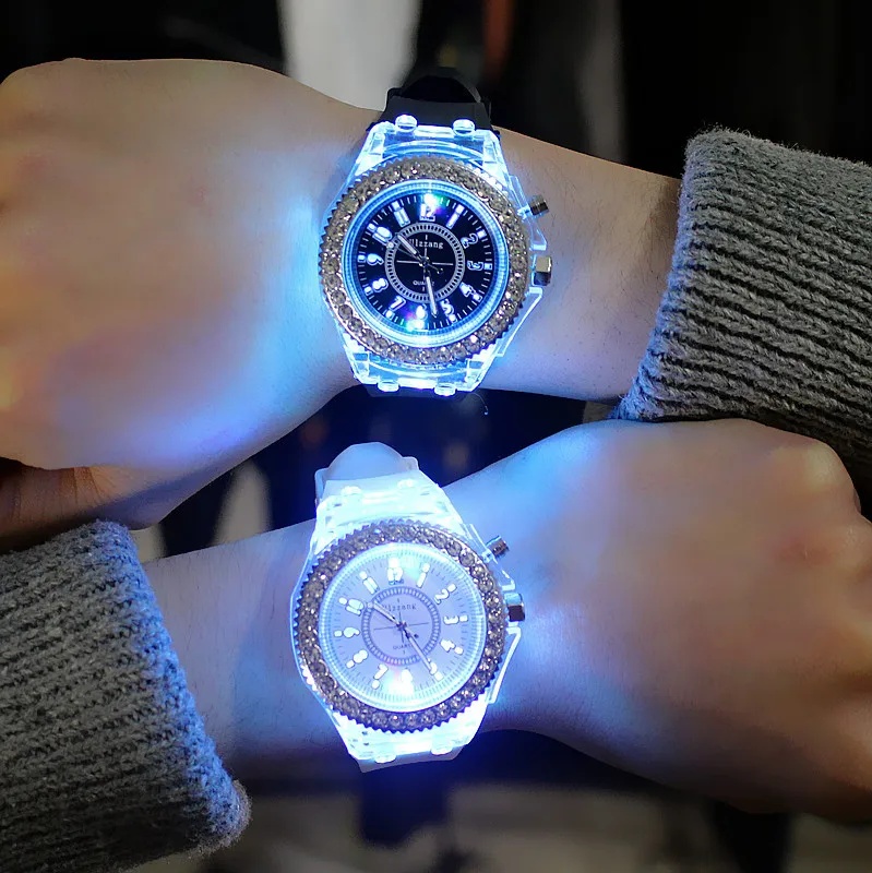 Led Flash Luminous Watch Perso – Smartwatch Trending Watches For Women Bewertung und Preis